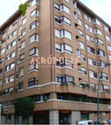 Local comercial en Venta en Paseo Salamanca 19 Bj Izq 24009 Leon en Crucero