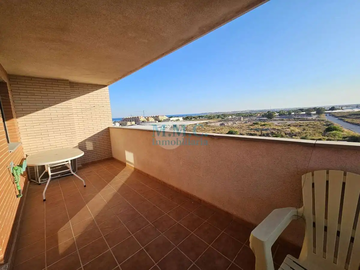 Terraza de Piso en venta en Roquetas de Mar con Aire acondicionado, Terraza y Amueblado
