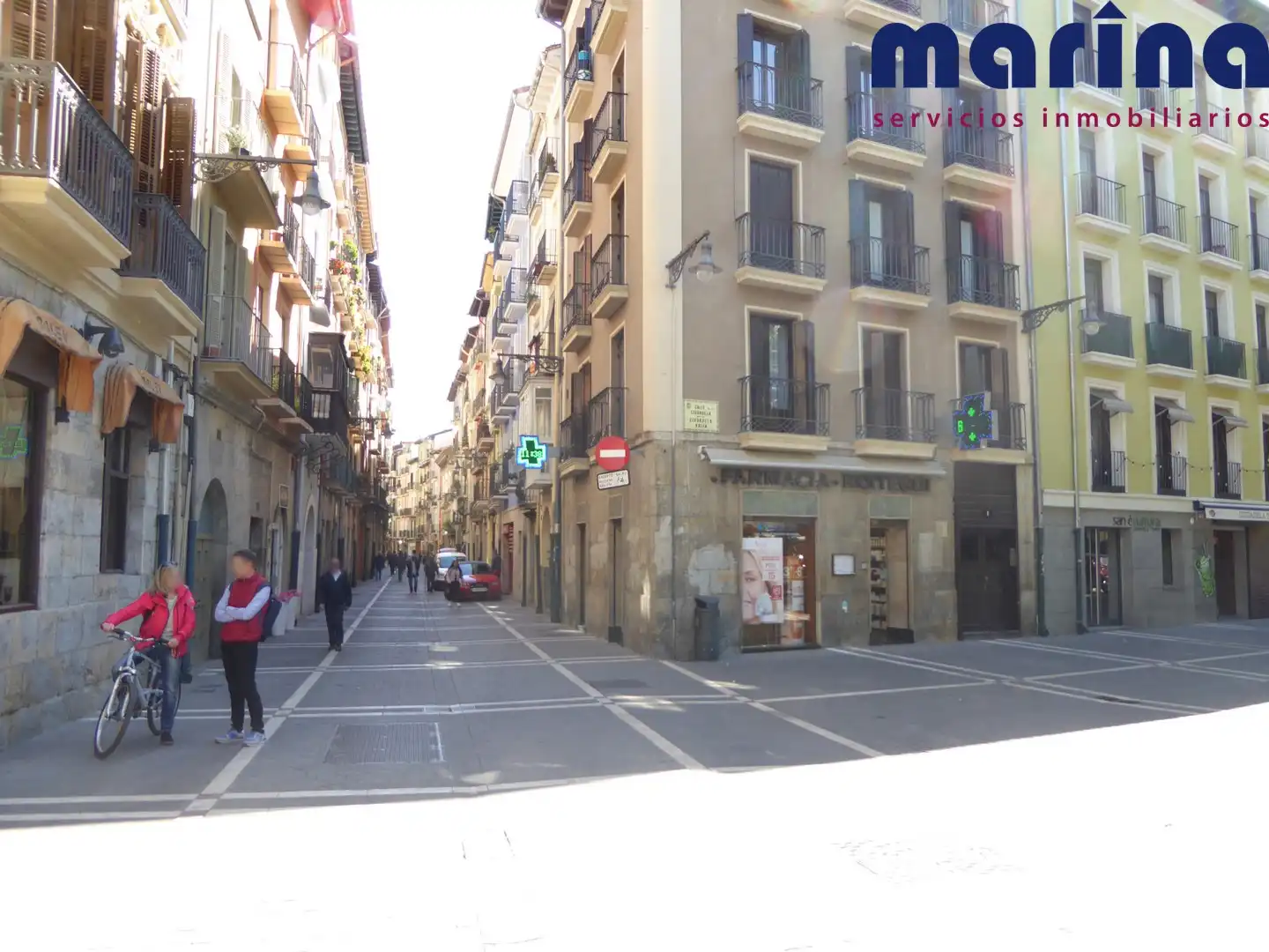 Vista exterior de Local en venta en  Pamplona / Iruña