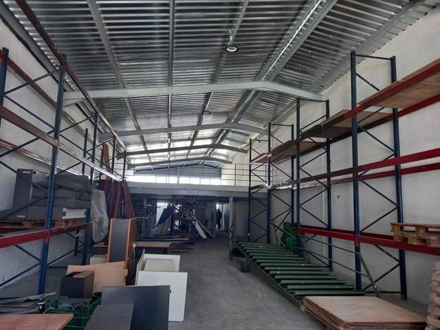 Nave industrial en Alquiler en El Toscar