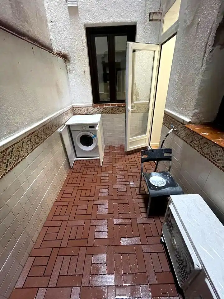 Bany de Apartament de lloguer en Madrid amb Aire condicionat, Calefacció i Terrassa