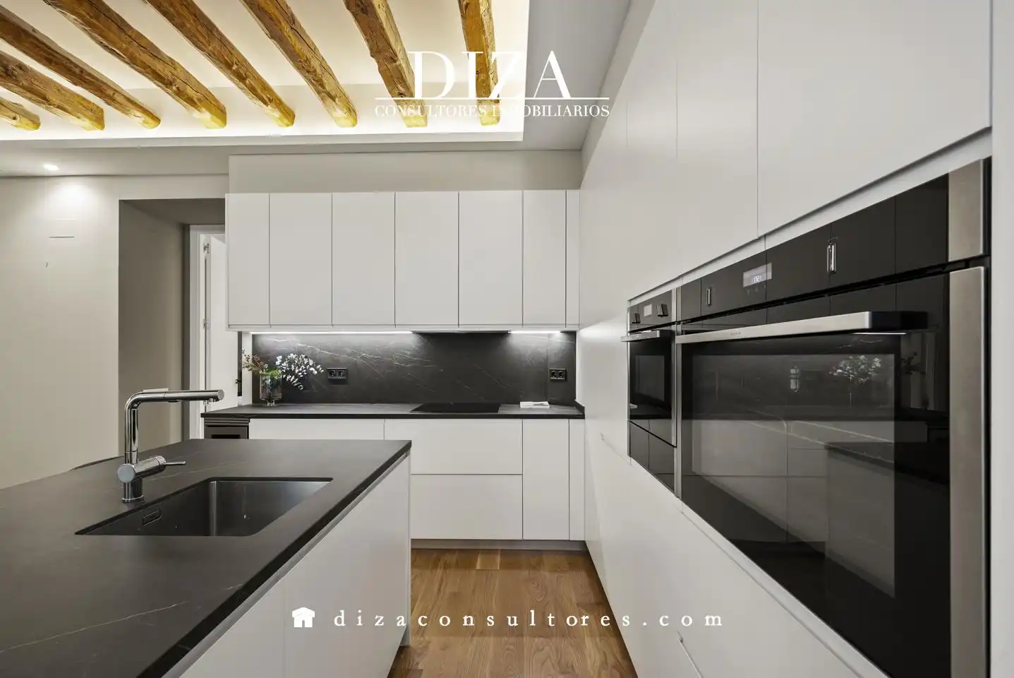 Flat with lift for sale in De Columela, imagen 12