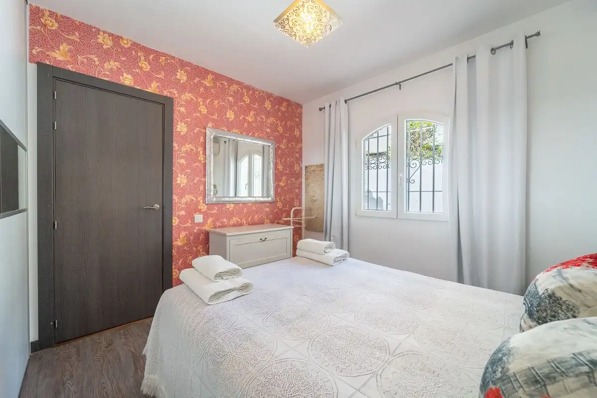 Habitación de Planta baja en venta en Nerja con Aire acondicionado, Calefacción y Terraza