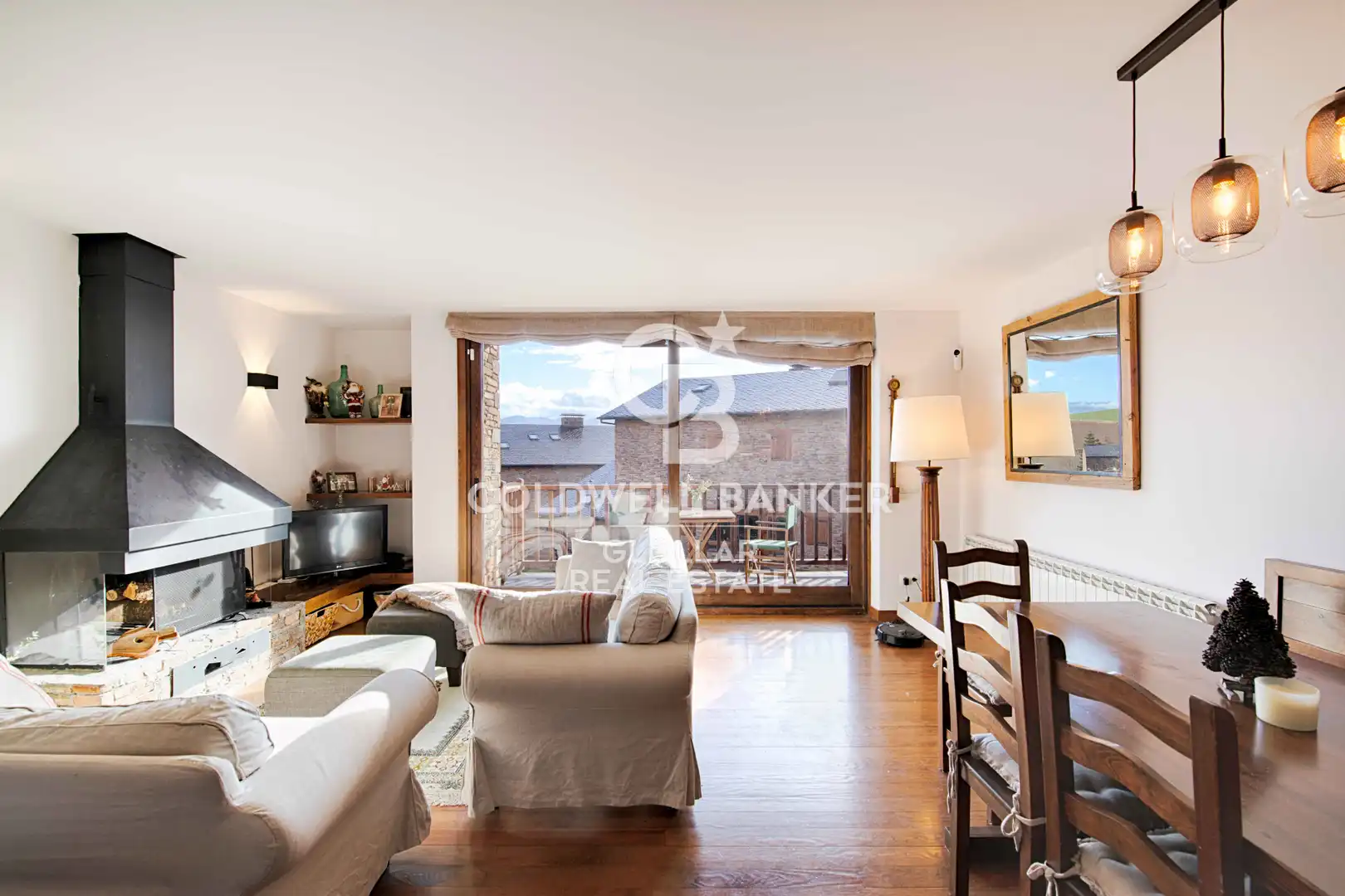 Living room of Duplexes for sale in Guils de Cerdanya  with Heating, Parquet flooring and Terrace
