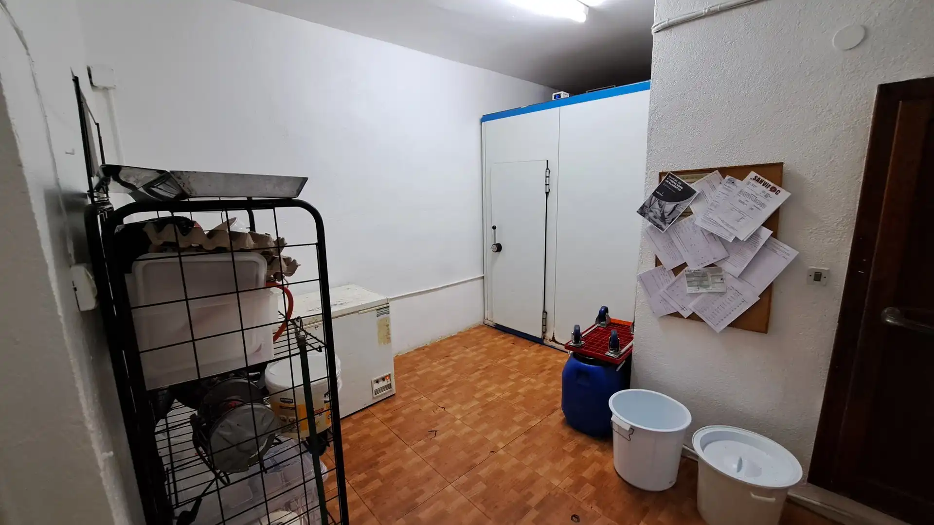Local comercial en traspaso en Santa Coloma de Cervelló, imagen 2