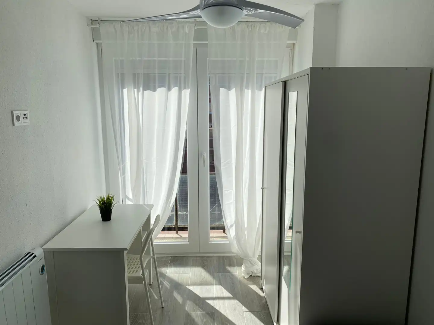Terraza de Piso de alquiler en Madrid con Calefacción, Amueblado y Horno
