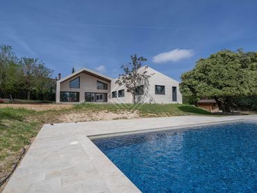 Casa con piscina en venta en Somosaguas