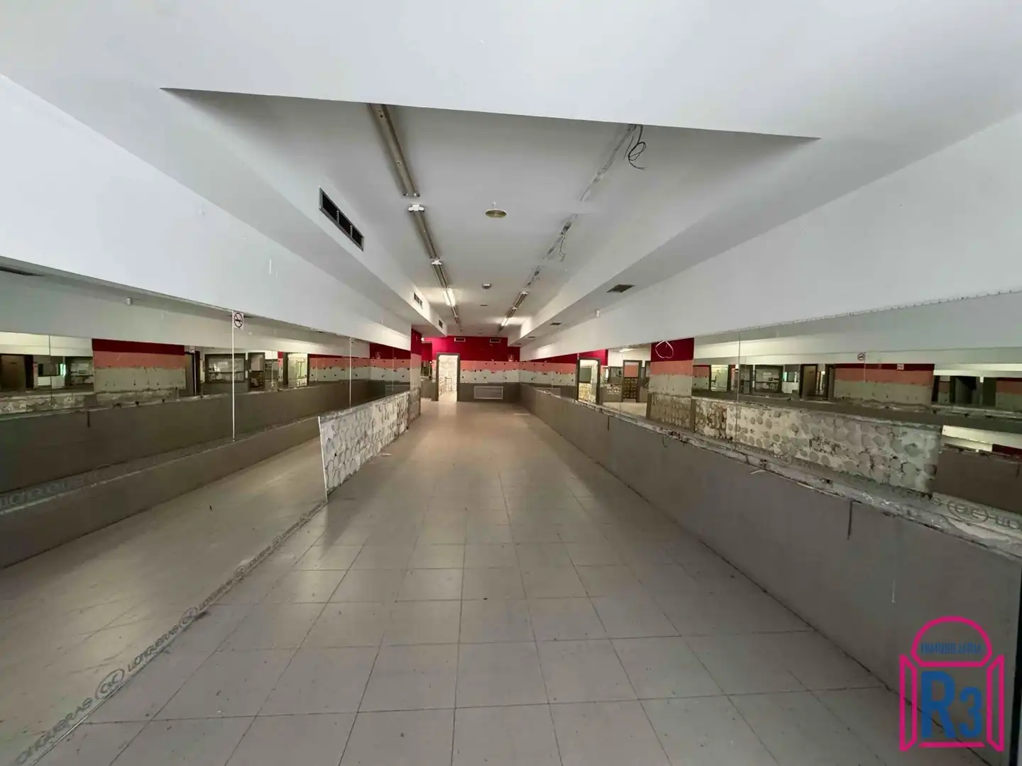 Local comercial en venda a Alfonso V, imagen 5