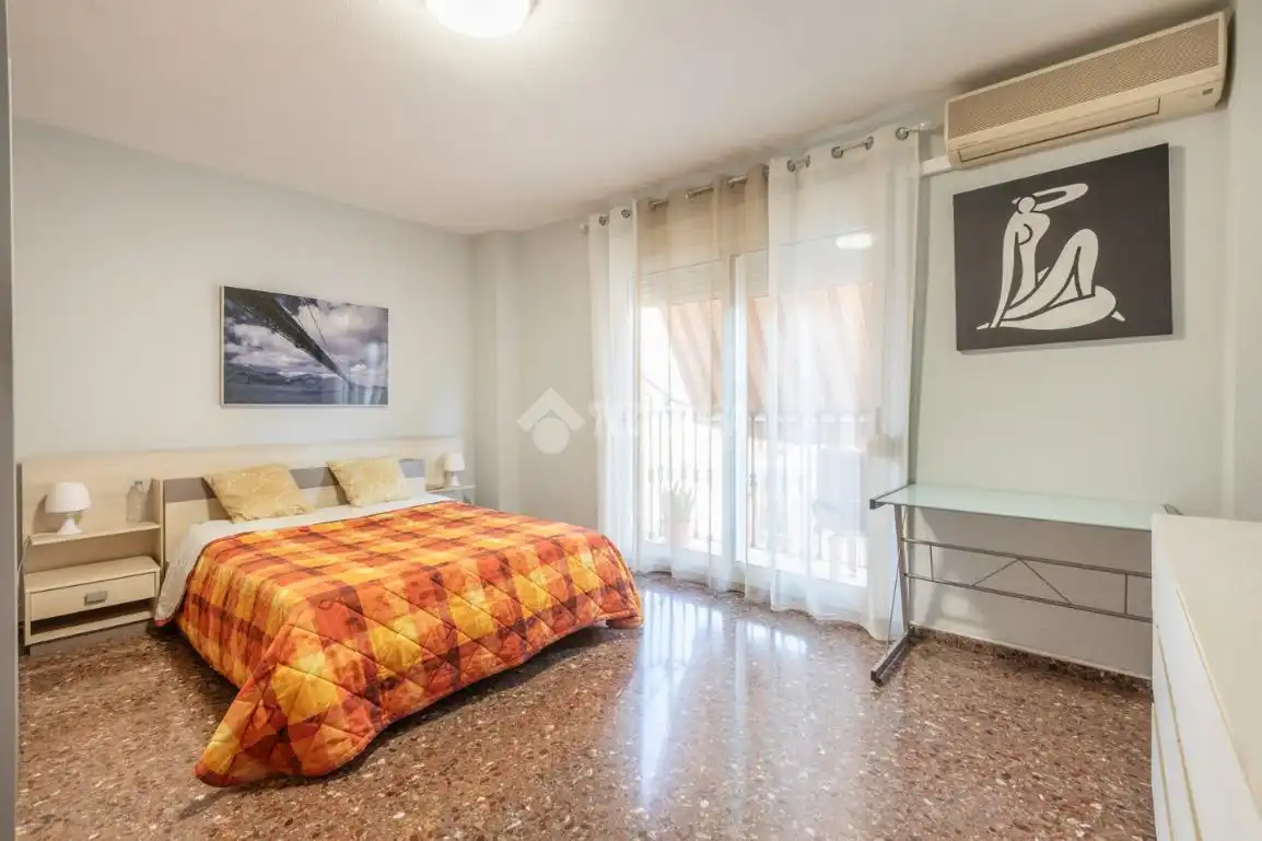 Bedroom of Houses for sale in Valencia  with Air Conditioner, Terrace and Balcony