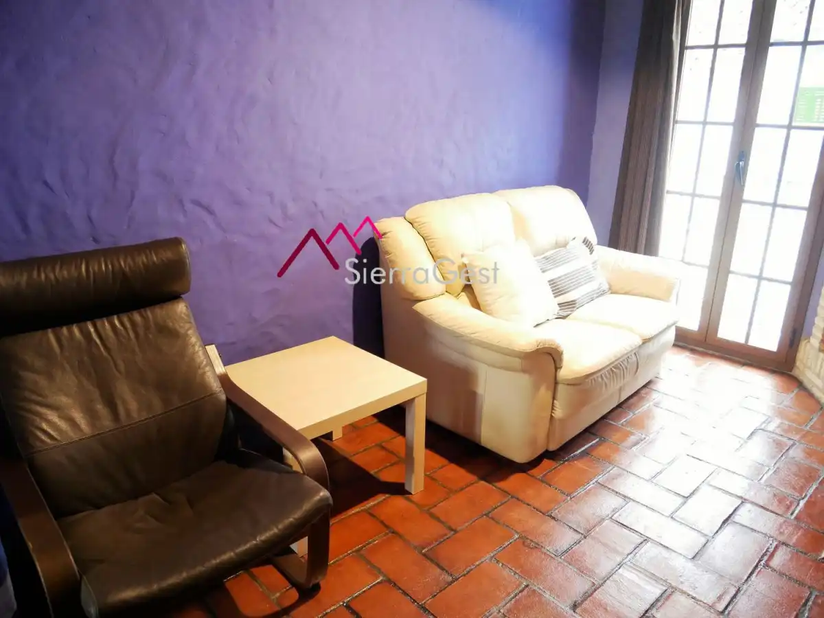 Sala de estar de Edificio en venta en Ubrique