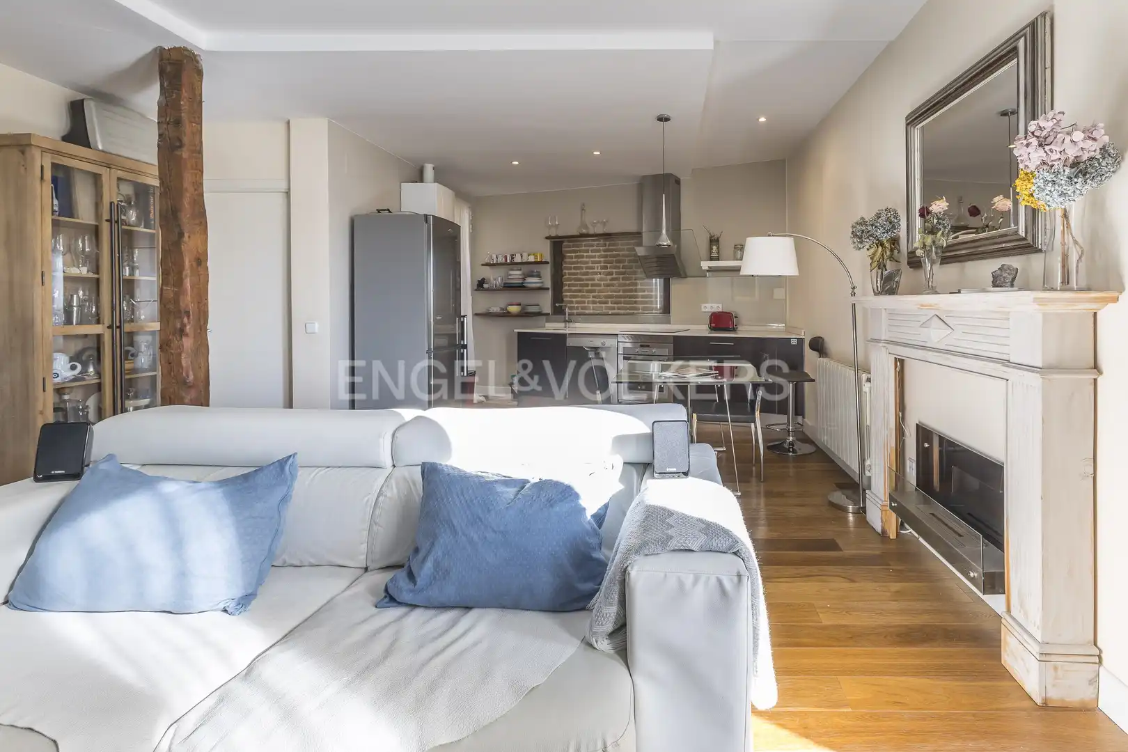 Living room of Flat for rent in Madrid  with Air Conditioner and Heating