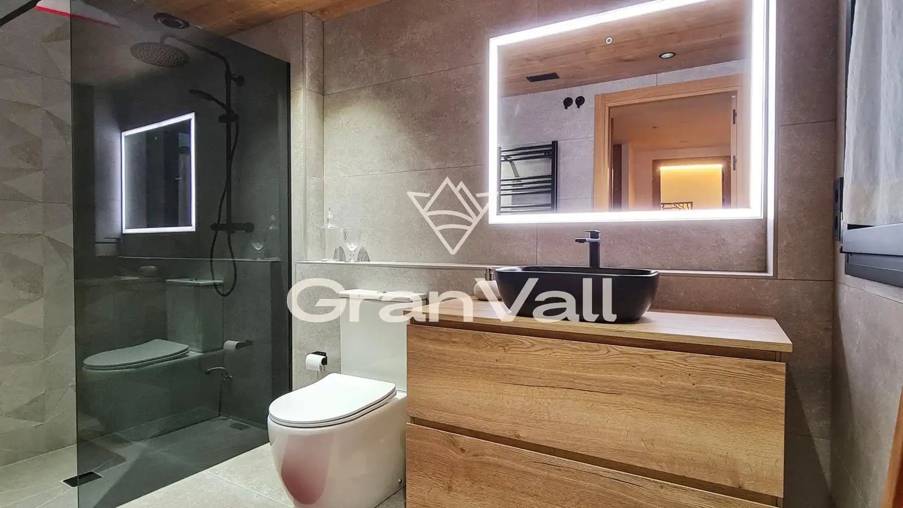 Bany de Apartament en venda en Puigcerdà amb Calefacció, Terrassa i Traster