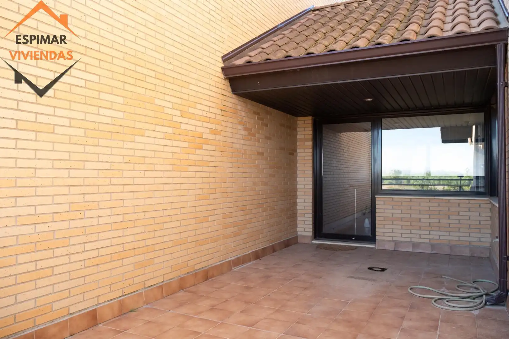 Exterior view of Houses for sale in Villanueva de Gállego  with Air Conditioner, Heating and Private garden