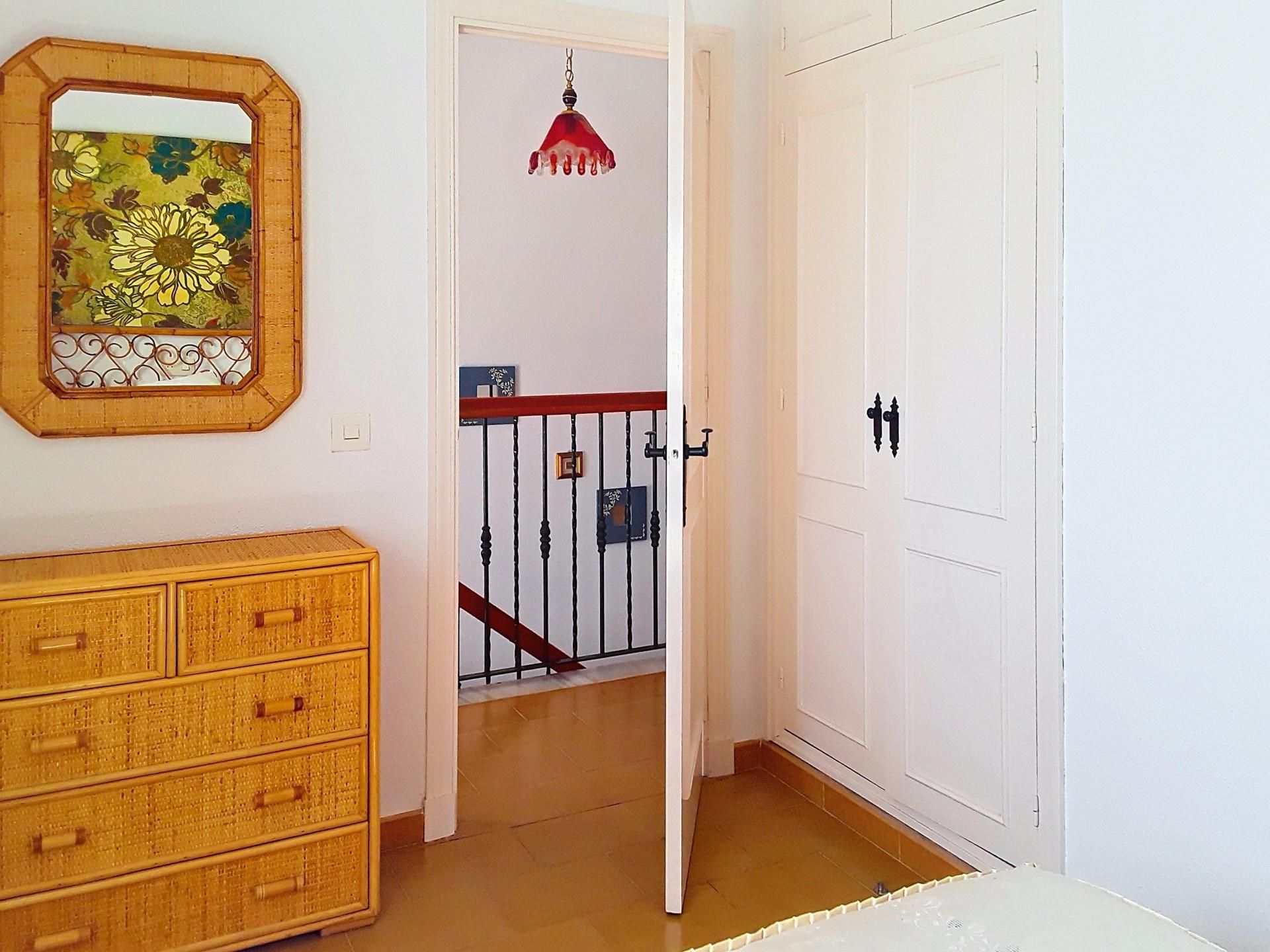Casa adosada en venta en Chipiona con Terraza y Balcón