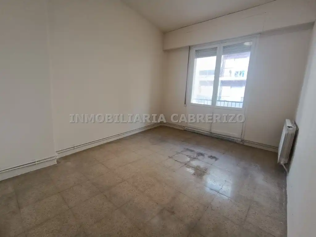 Habitación de Piso en venta en  Logroño con Calefacción y Terraza