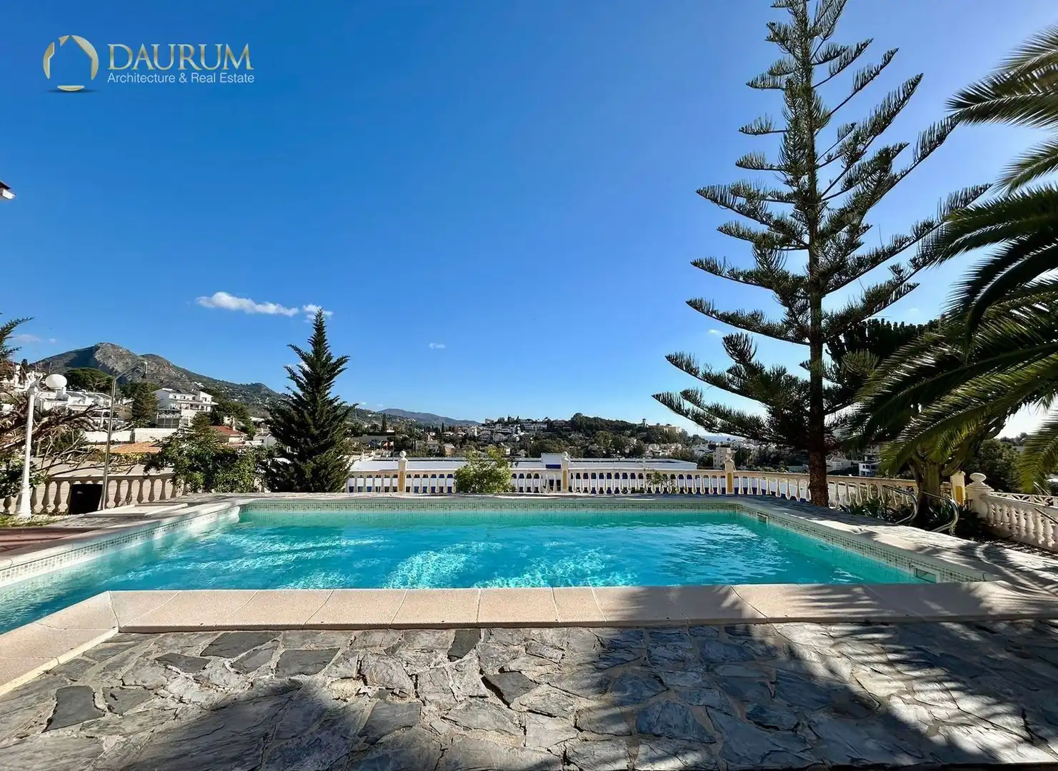 Piscina de Casa o chalet en venta en Málaga con Aire acondicionado, Calefacción y Jardín privado