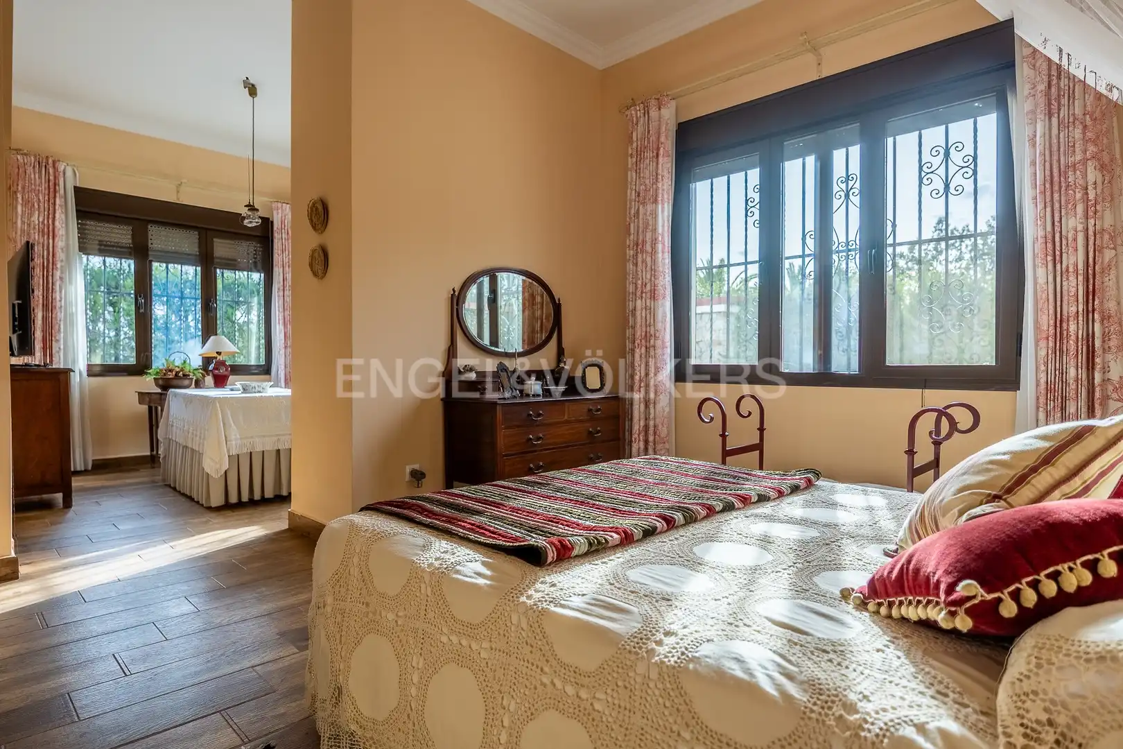 Habitación de Finca rústica en venta en Olivares con Calefacción, Jardín privado y Piscina