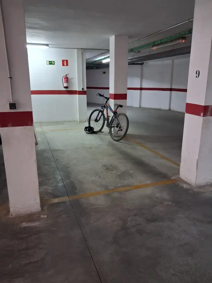 Aparcament de Garatge de lloguer en La Zubia
