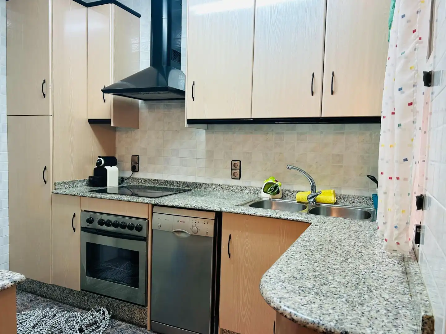Cuina de Casa o xalet en venda en Los Alcázares amb Aire condicionat, Terrassa i Moblat