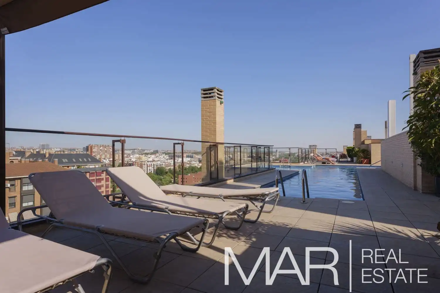 Flat for sale in Calle Nogales, Acacias