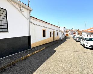 Vista exterior de Casa o xalet en venda en Valverde de Leganés amb Terrassa
