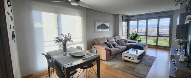 Piso en Venta en Calle Alfonso VI en San Adrián
