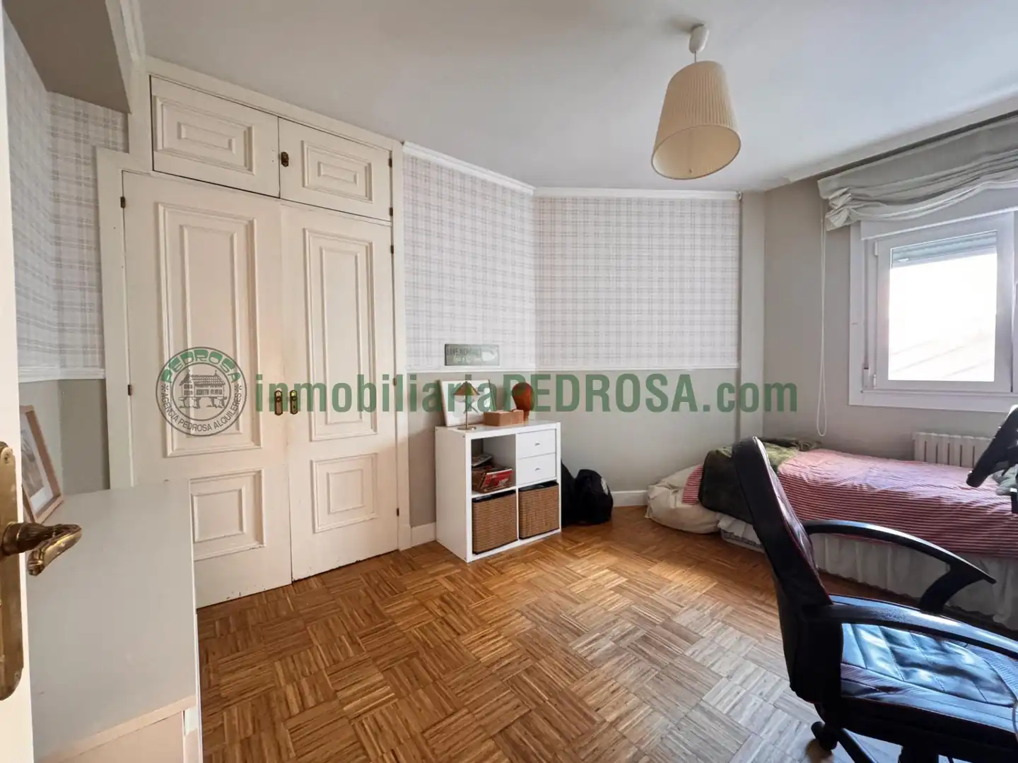 Habitación de Piso en venta en Pontevedra Capital  con Calefacción