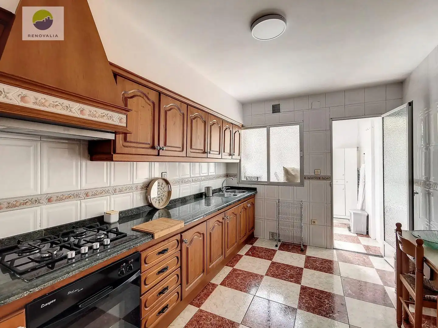 Kitchen of Flat for rent in Granada  with Storage room and Furnished