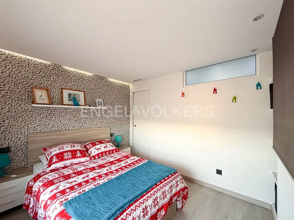 Bedroom of Flat for rent in Valencia  with Air Conditioner, Heating and Furnished