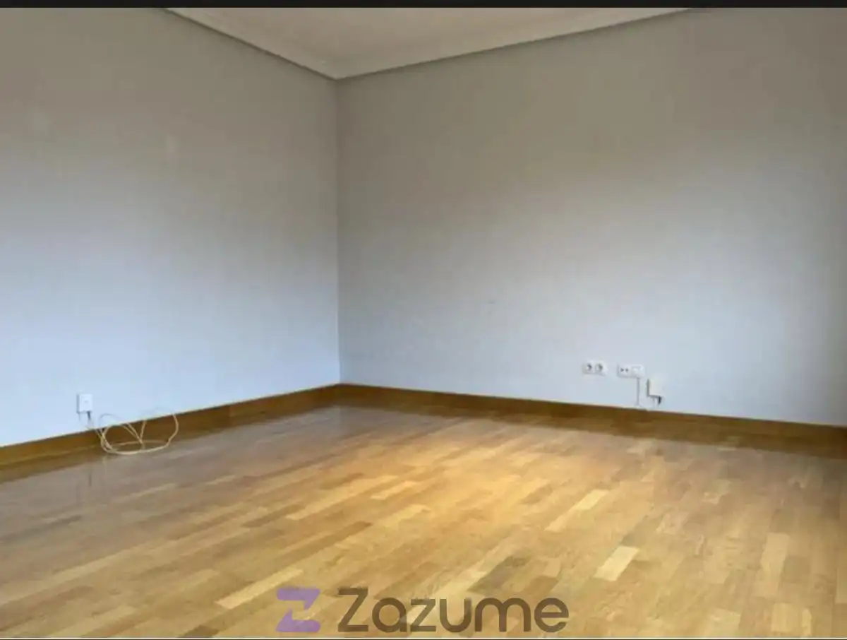 Habitación de Apartamento de alquiler en Madrid con Aire acondicionado, Calefacción y Jardín privado