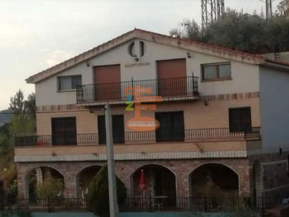 Vista exterior de Finca rústica en venda en Illueca amb Aire condicionat, Calefacció i Jardí privat