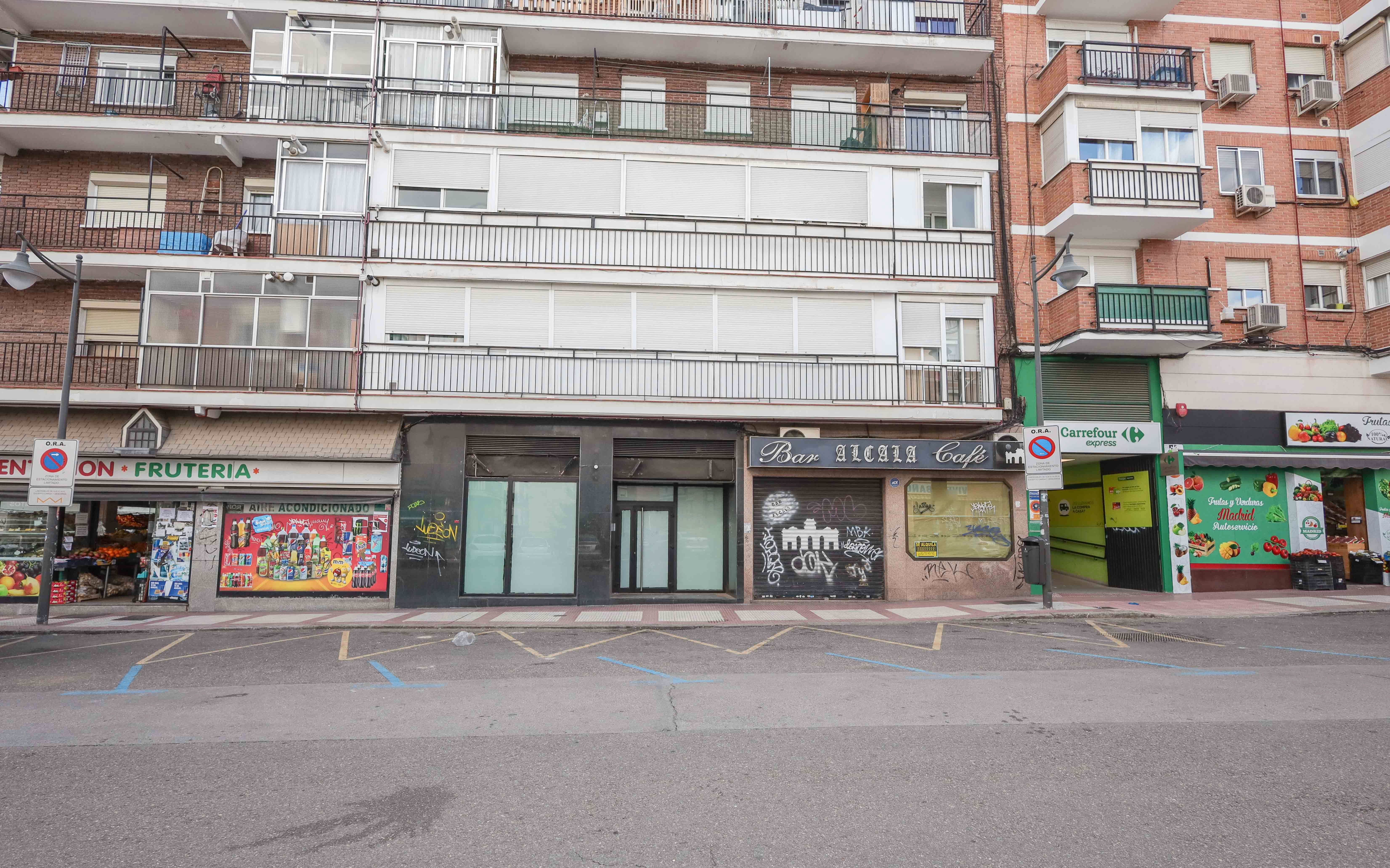 Vista exterior de Local de lloguer en Alcobendas