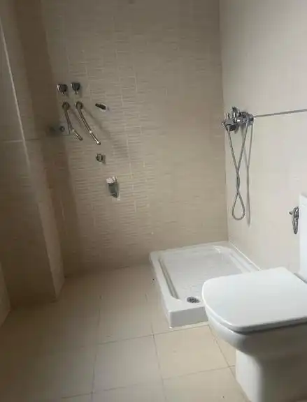 Bathroom of Apartments for sale in Granada  with Heating