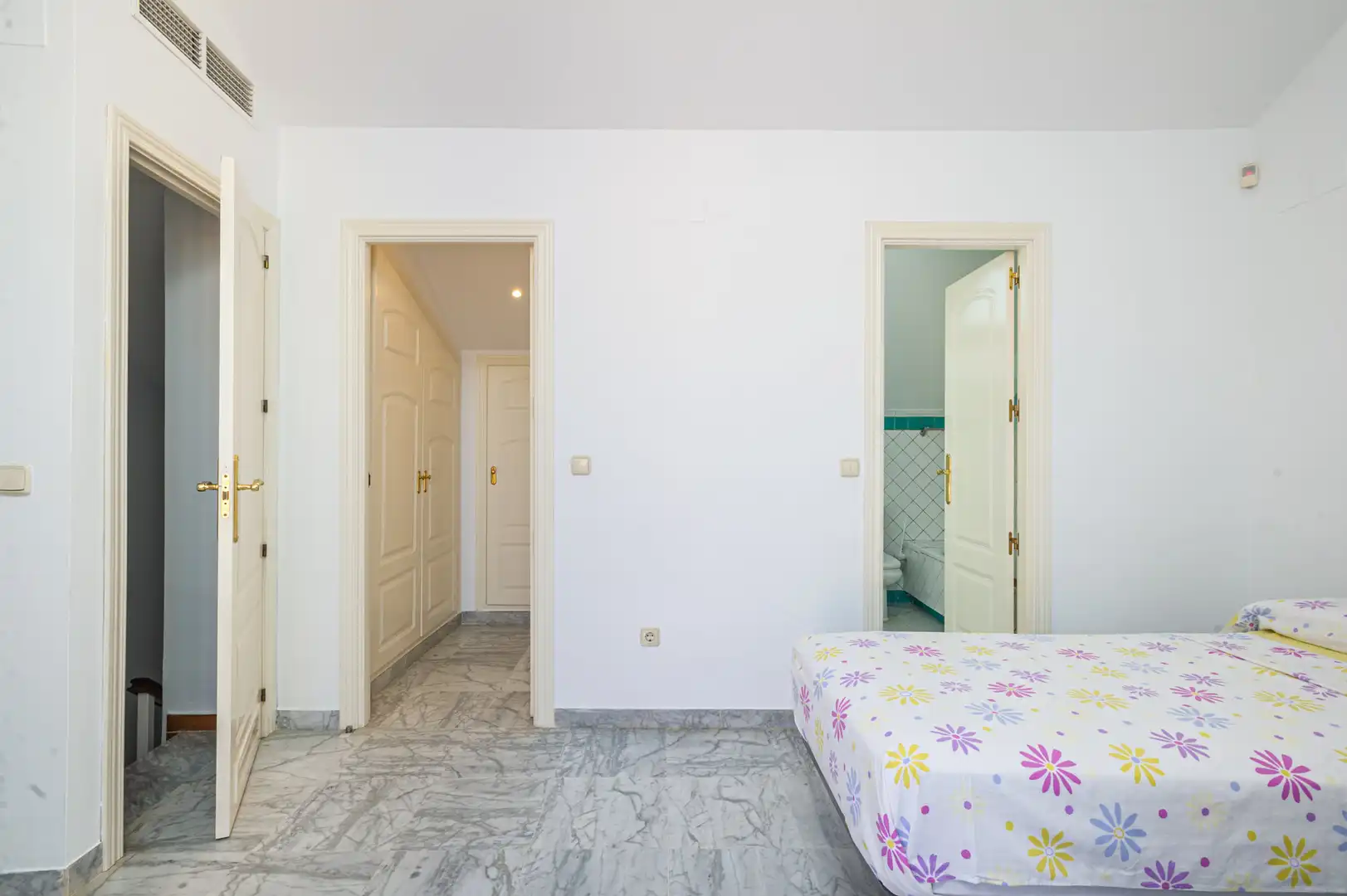 Casa adosada en venta en Lugar Urbanizacion Bahia Marbella, Bahía de Marbella