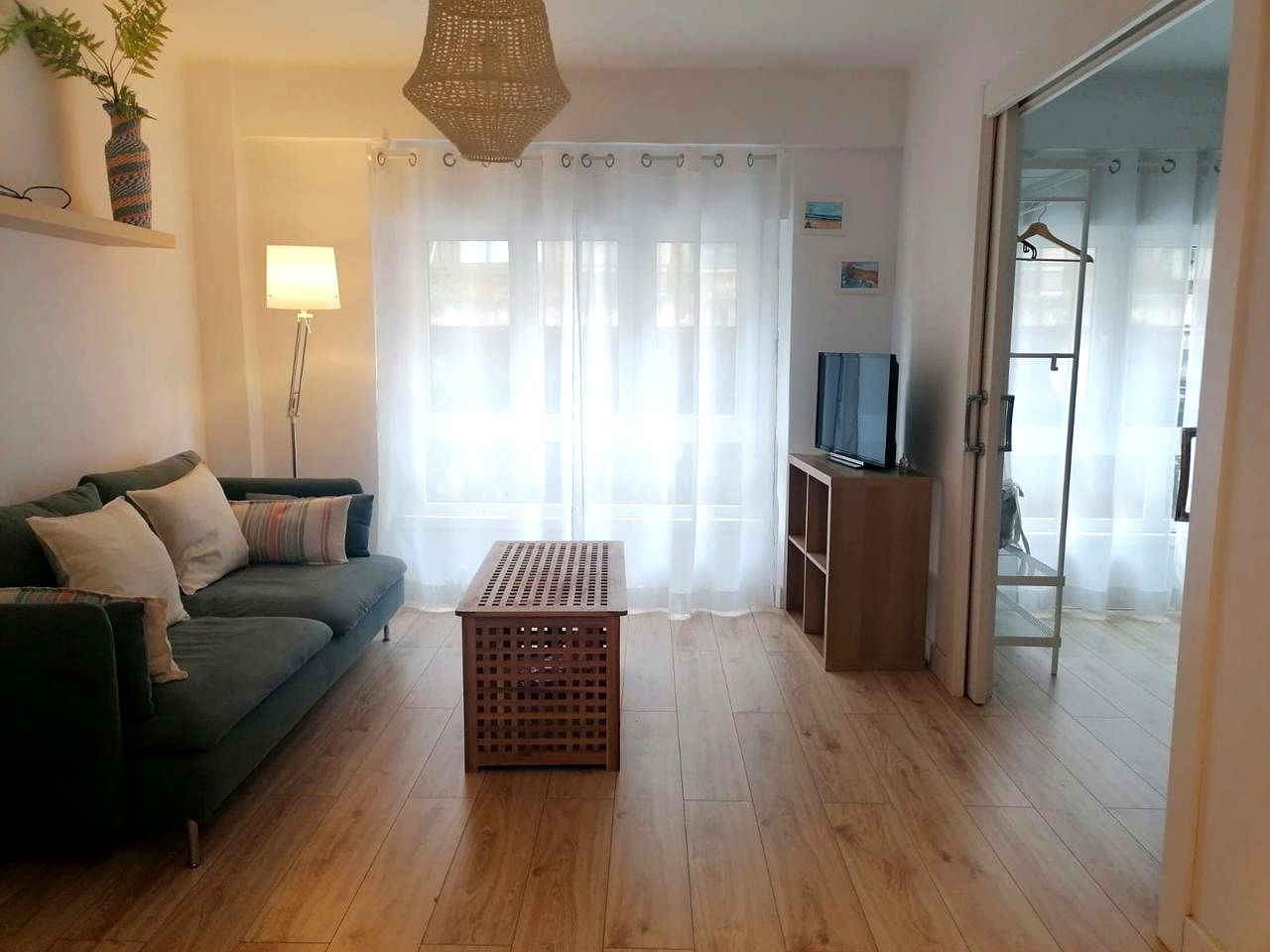 Sala de estar de Piso de alquiler en Gijón  con Calefacción y Amueblado