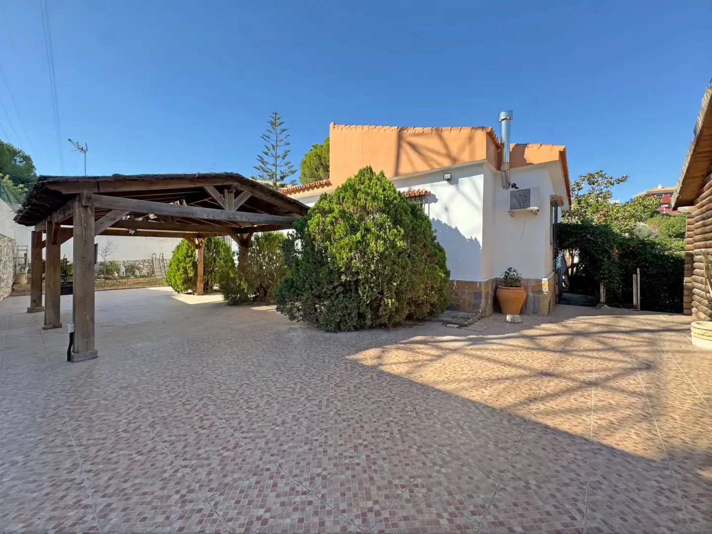 Chalet con piscina en venta en Pinos de Alhaurín - Periferia, imagen 3