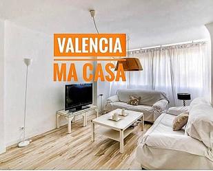 Dormitori de Apartament de lloguer en  Valencia Capital amb Aire condicionat, Moblat i Internet