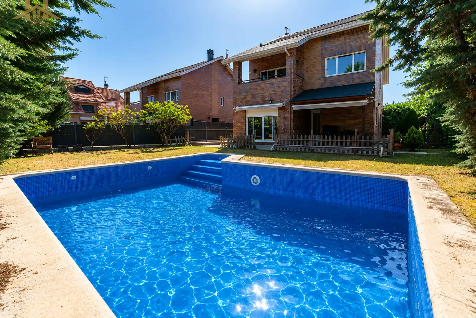 Piscina de Casa o chalet en venta en Las Rozas de Madrid con Aire acondicionado, Calefacción y Jardín privado