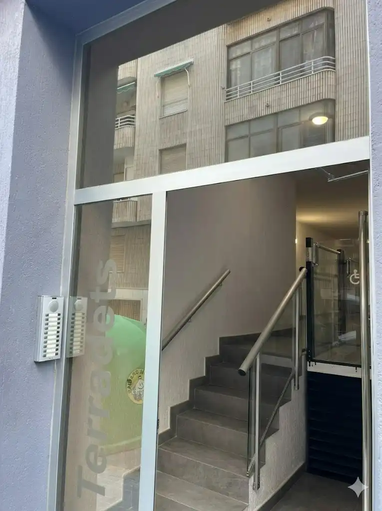 Piso con terraza en venta en Carrer dels Terradets, imagen 2