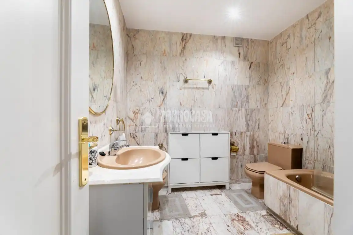 Baño de Casa adosada en venta en Torrelodones con Calefacción, Jardín privado y Terraza
