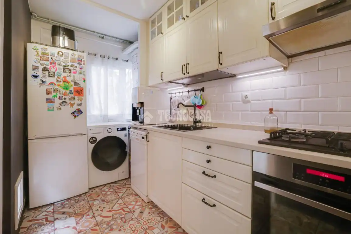 Kitchen of Flat for sale in Sant Feliu de Llobregat  with Balcony