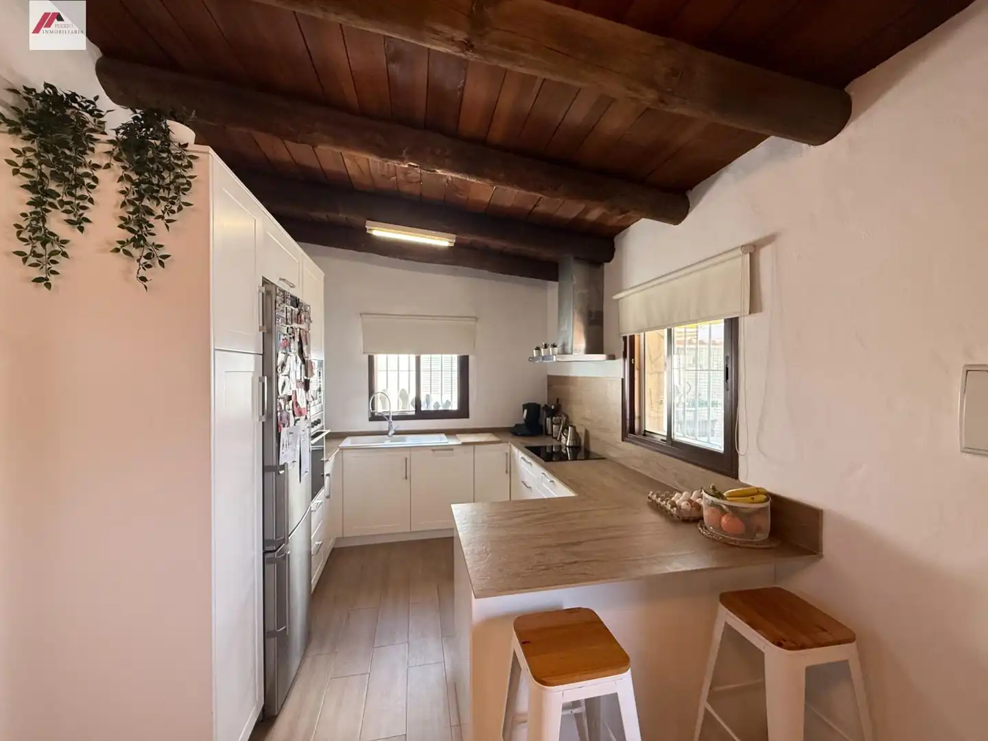 Cuina de Casa o xalet en venda en El Puerto de Santa María amb Jardí privat, Piscina i Jacuzzi
