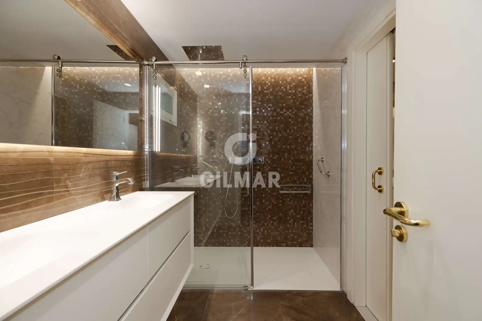 Baño de Apartamento en venta en Marbella con Calefacción, Jardín privado y Trastero