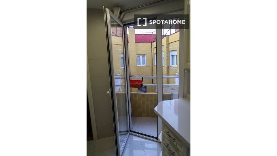 Bedroom of Flat to rent in  Madrid Capital  with Air Conditioner, Heating and Furnished