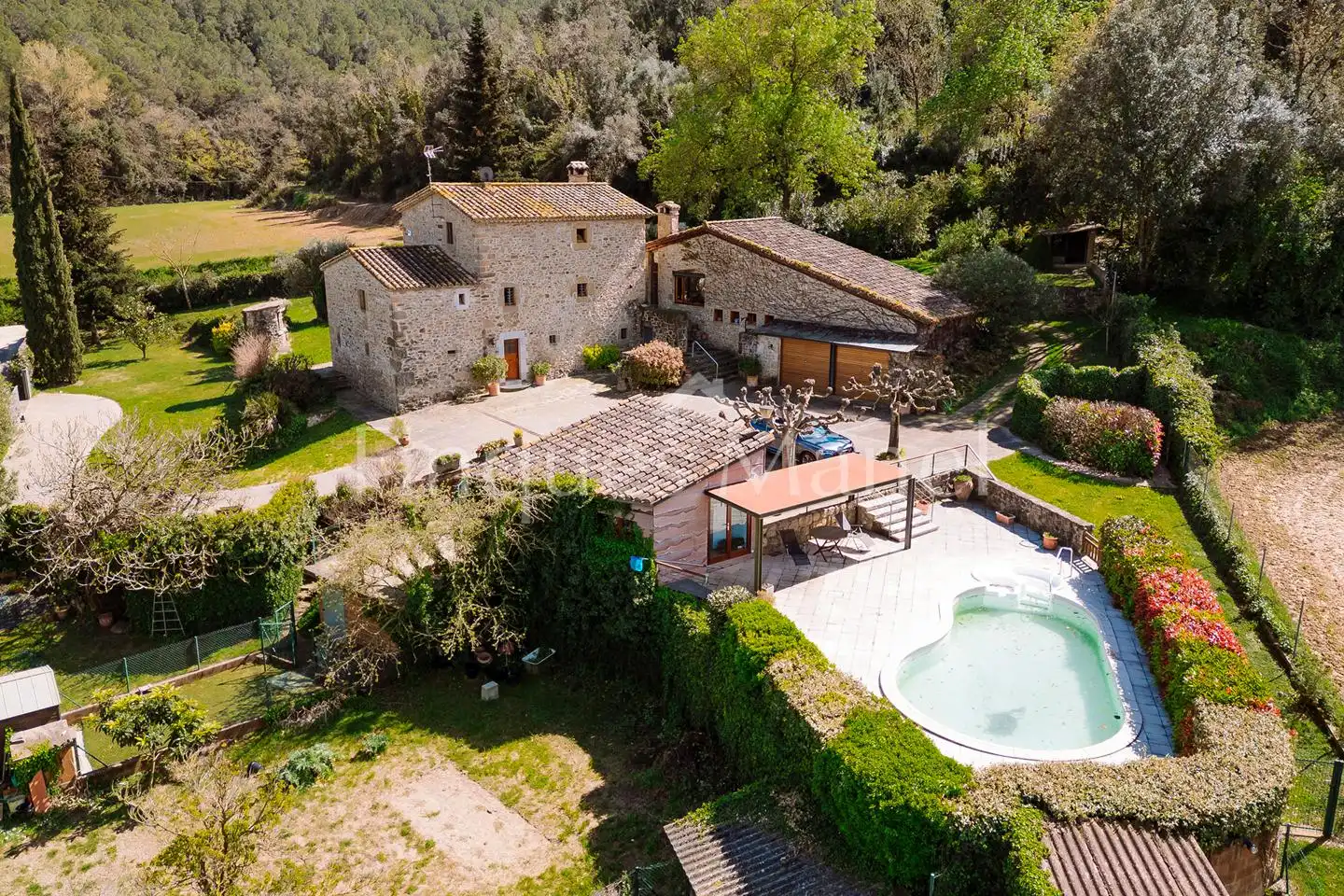 Jardí de Finca rústica en venda en Palol de Revardit amb Sauna i Piscina comunitària