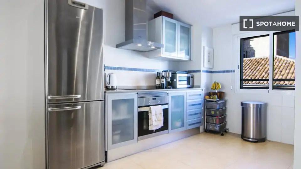Flat with terrace to rent in Ciutat Vella, imagen 6