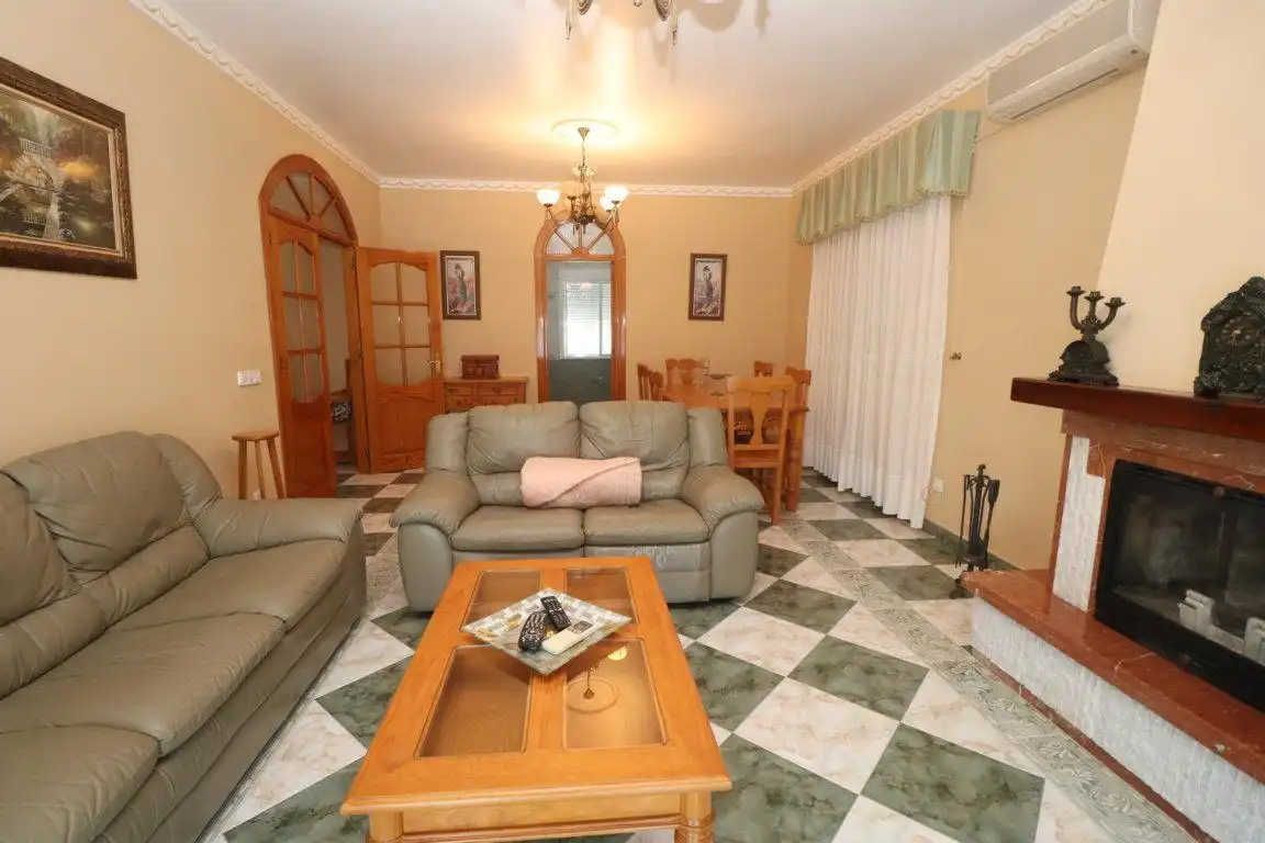 Sala de estar de Casa o chalet de alquiler en Guaro con Jardín privado, Terraza y Trastero