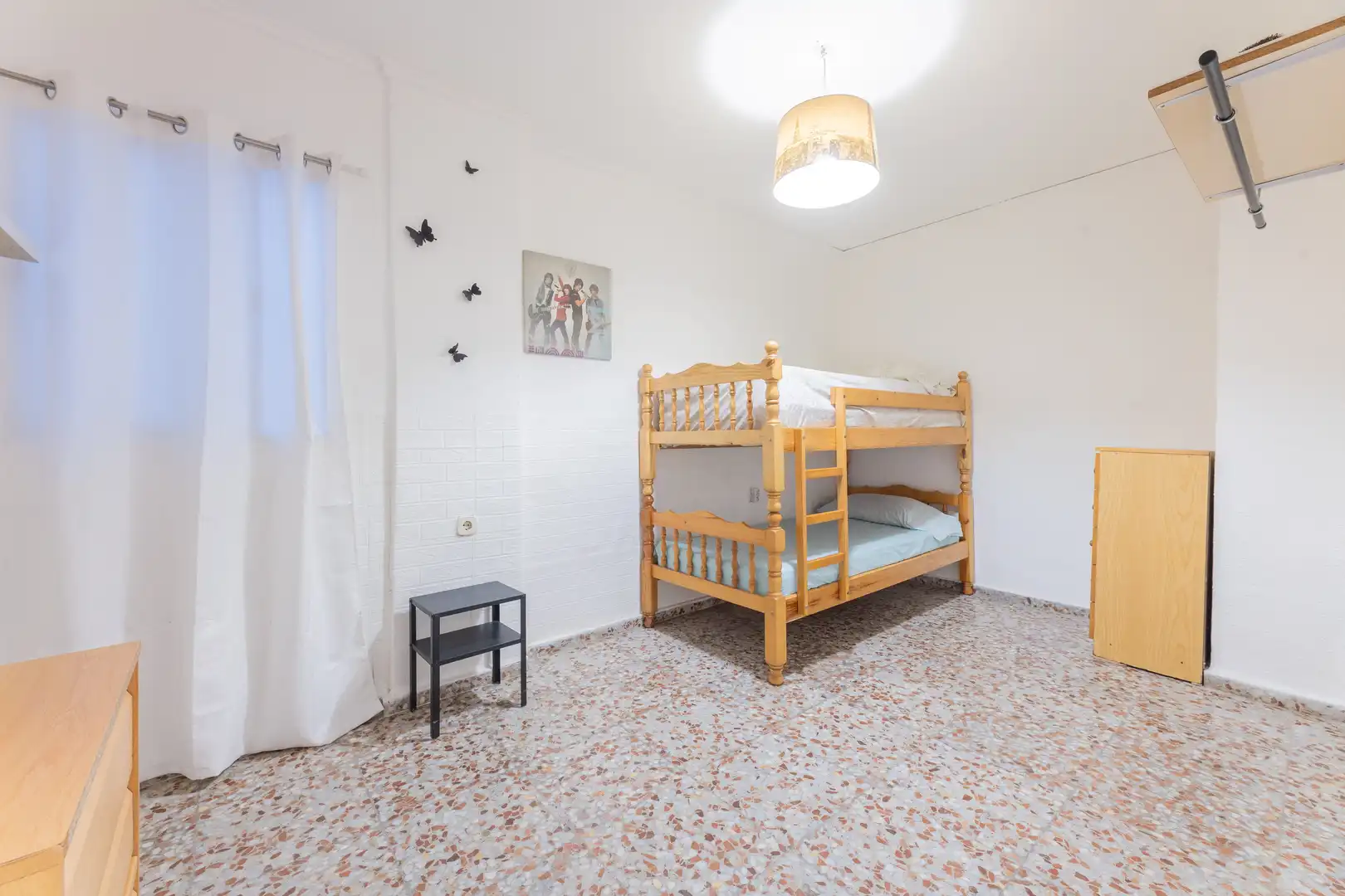 Bedroom of Flat for sale in Valencia