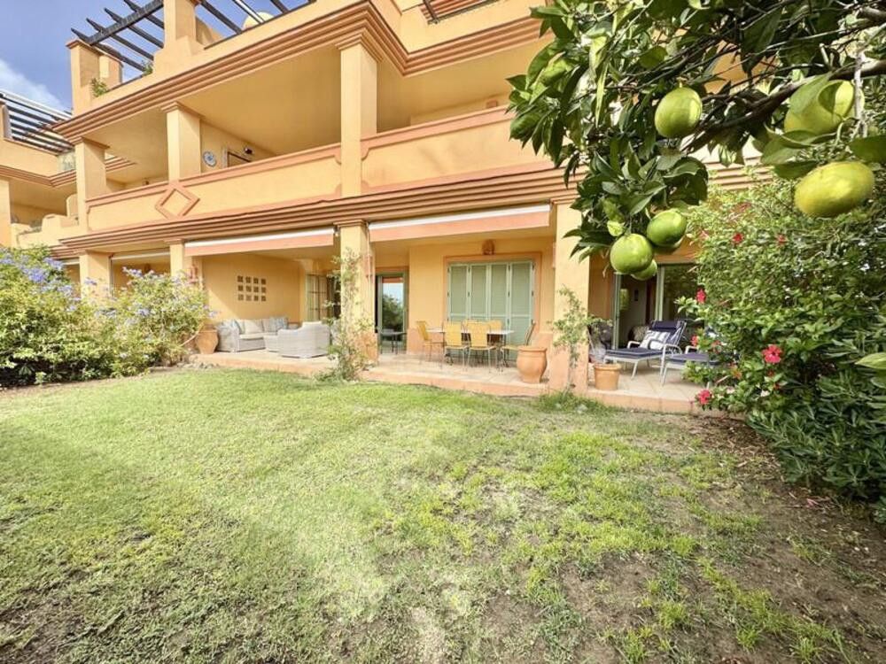 Garden of Planta baja for sale in Benahavís  with Air Conditioner, Terrace and Swimming Pool