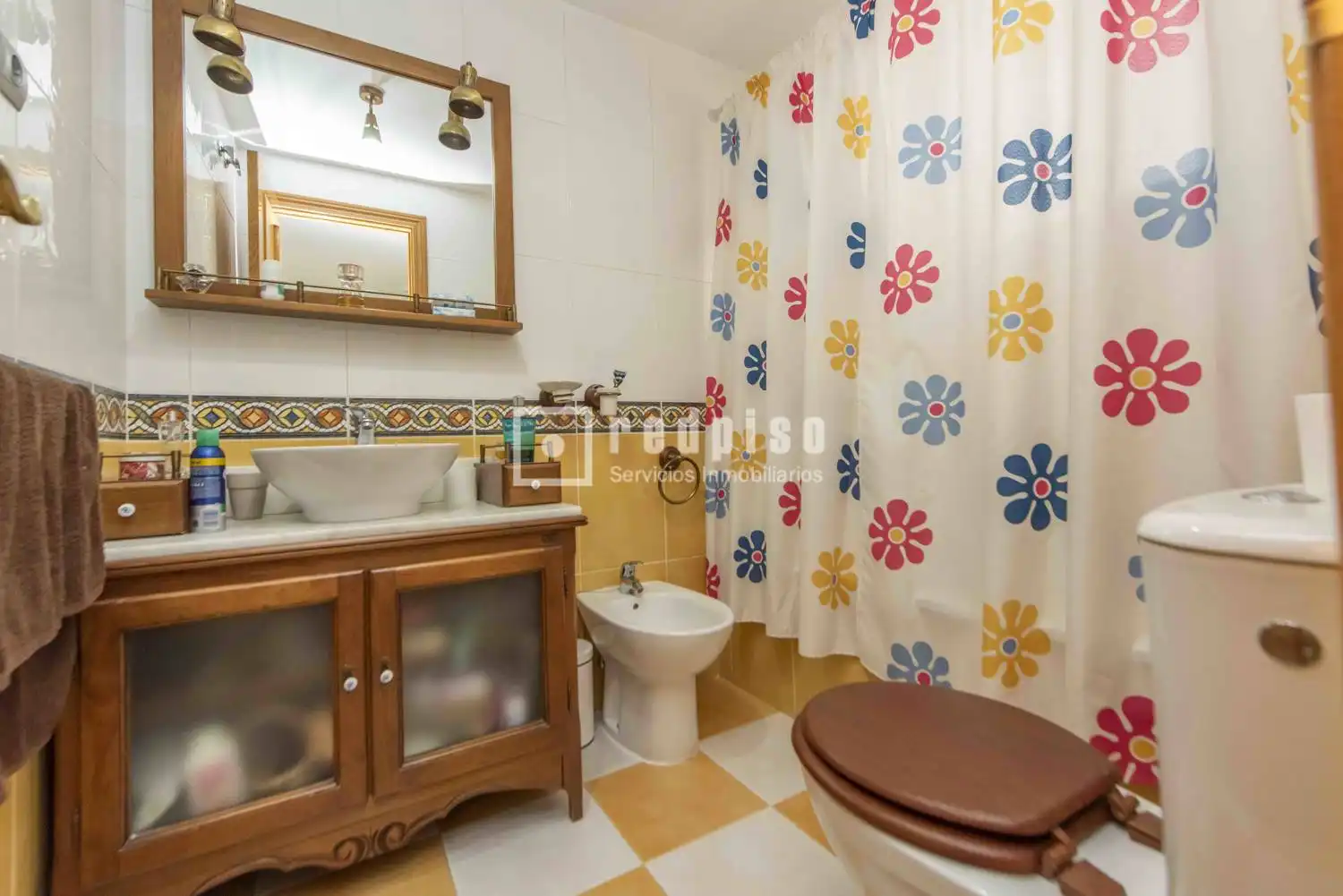 Baño de Ático en venta en Valdemoro con Calefacción, Jardín privado y Terraza